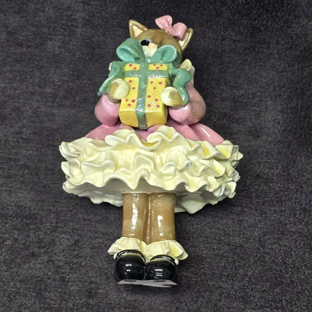 Donna Little Dressed Up Kitty Cat Holding Present Collectible Figurine